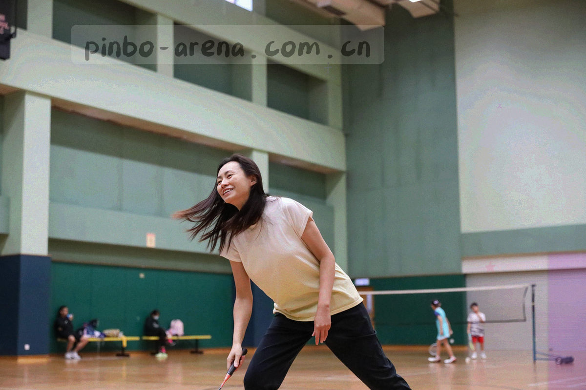 筛选面板示意，五类条件按行排列，日期区间与运动项目处于勾选高亮状态